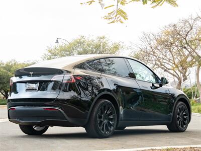 2024 Tesla Model Y Long Range   - Photo 5 - San Juan Capistrano, CA 92675