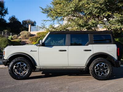 2022 Ford Bronco   - Photo 2 - San Juan Capistrano, CA 92675