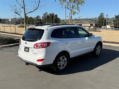 2011 Hyundai SANTA FE SE   - Photo 6 - San Juan Capistrano, CA 92675