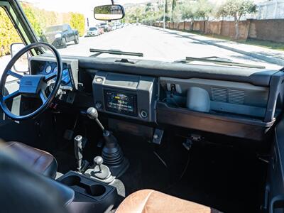 1992 Land Rover Defender 90   - Photo 18 - San Juan Capistrano, CA 92675