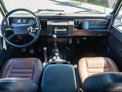 1992 Land Rover Defender 90   - Photo 9 - San Juan Capistrano, CA 92675