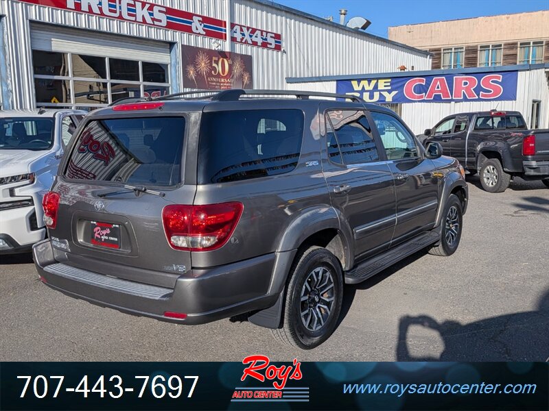 2005 Toyota Sequoia SR5 - Photo 8 - Eureka, CA 95501