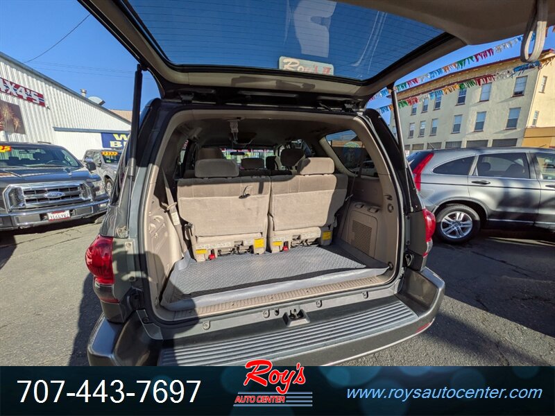 2005 Toyota Sequoia SR5 - Photo 18 - Eureka, CA 95501