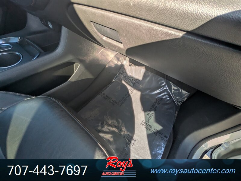 2021 Chevrolet Traverse LT Leather AWD - Photo 12 - Eureka, CA 95501