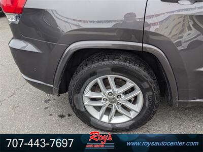 2018 Jeep Grand Cherokee Overland  4WD - Photo 9 - Eureka, CA 95501