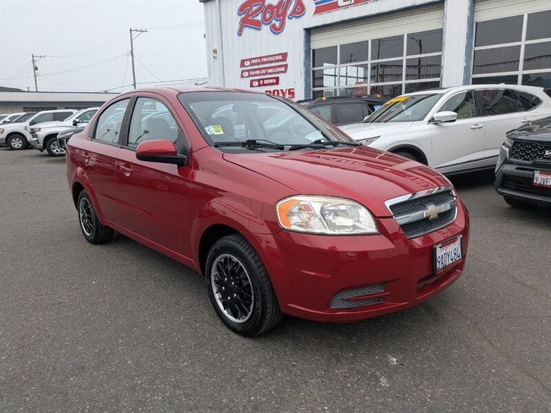 2011 Chevrolet Aveo LT  
