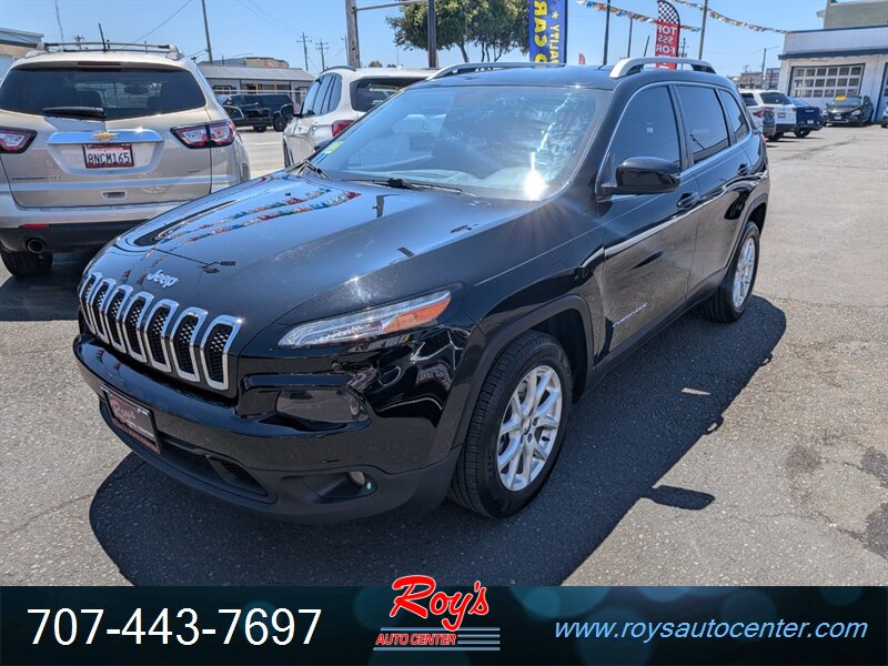 2018 Jeep Cherokee Latitude Plus - Photo 3 - Eureka, CA 95501