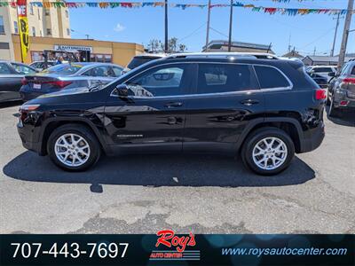 2018 Jeep Cherokee Latitude Plus - Photo 4 - Eureka, CA 95501