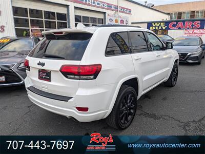 2018 Jeep Grand Cherokee Laredo  4WD - Photo 8 - Eureka, CA 95501