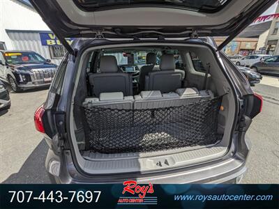 2019 Toyota Highlander Limited   - Photo 16 - Eureka, CA 95501