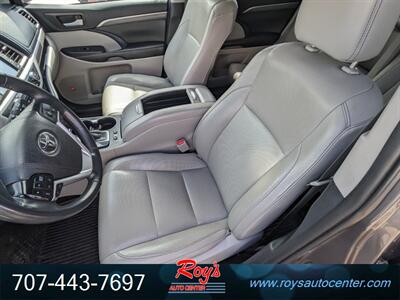 2019 Toyota Highlander Limited   - Photo 18 - Eureka, CA 95501