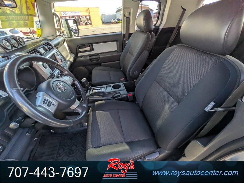 2007 Toyota FJ Cruiser 4dr SUV 4WD - Photo 20 - Eureka, CA 95501