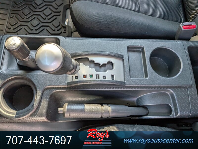 2007 Toyota FJ Cruiser 4dr SUV 4WD - Photo 26 - Eureka, CA 95501