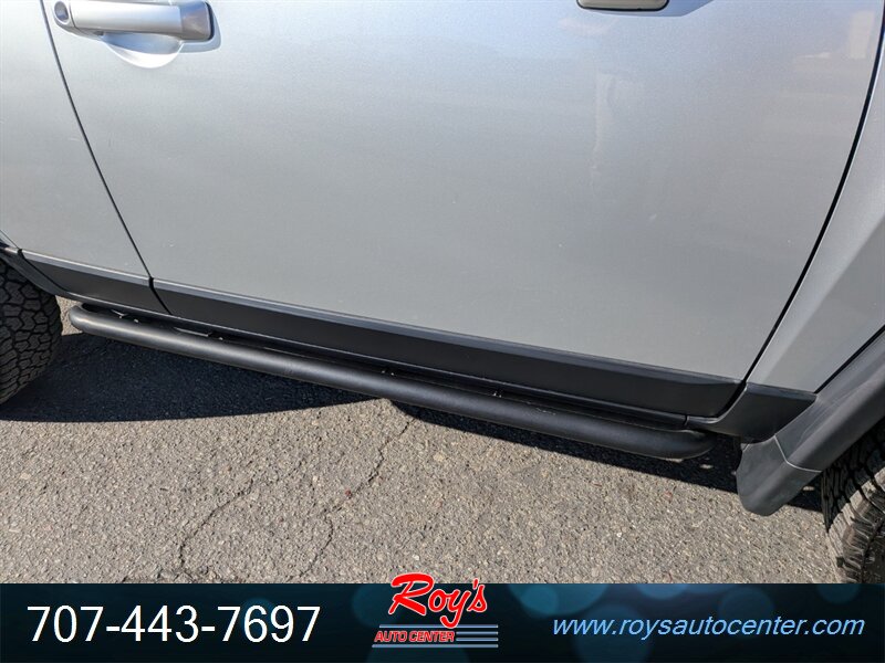 2007 Toyota FJ Cruiser 4dr SUV 4WD - Photo 11 - Eureka, CA 95501