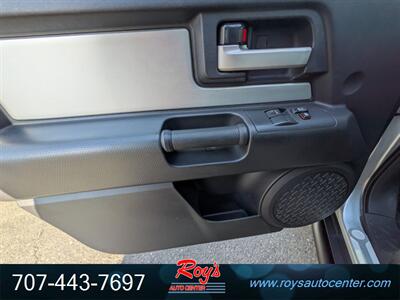 2007 Toyota FJ Cruiser 4dr SUV 4WD - Photo 28 - Eureka, CA 95501