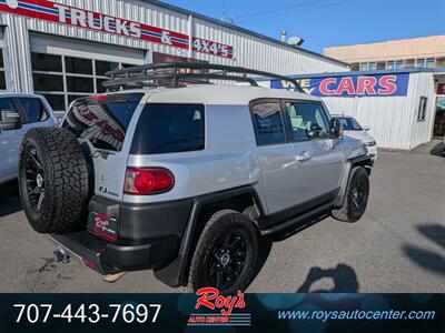 2007 Toyota FJ Cruiser 4dr SUV 4WD - Photo 9 - Eureka, CA 95501