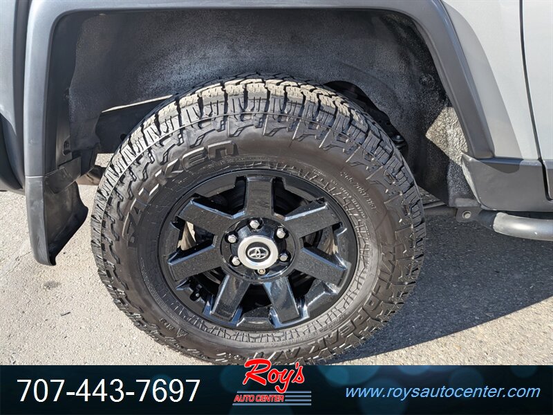 2007 Toyota FJ Cruiser 4dr SUV 4WD - Photo 10 - Eureka, CA 95501