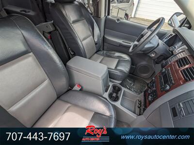 2004 Dodge Durango SLT  4WD - Photo 11 - Eureka, CA 95501