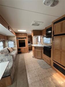2005 Pilgrim 241 BHSS   - Photo 12 - Eureka, CA 95501