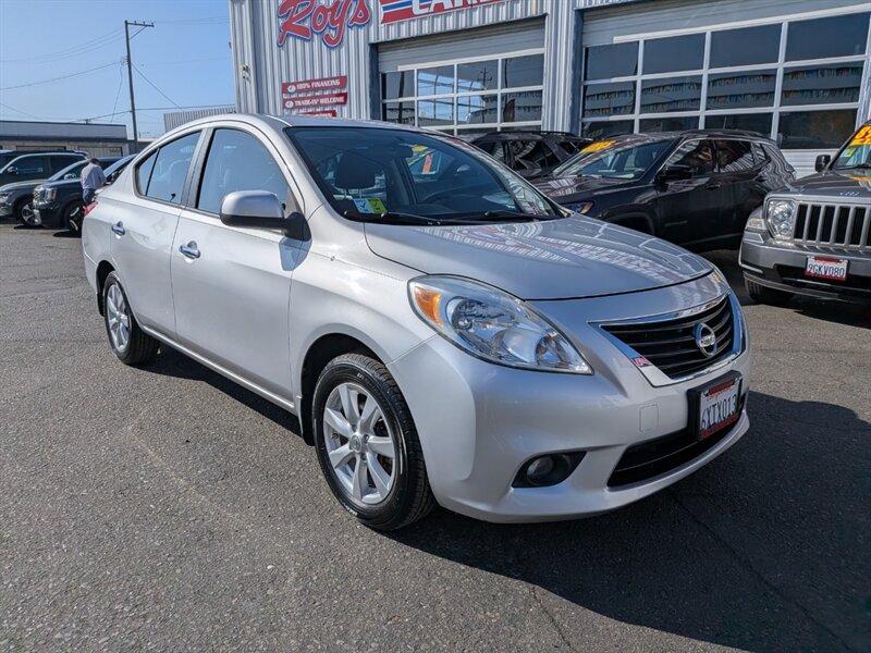 2012 Nissan Versa 1.6 SL  