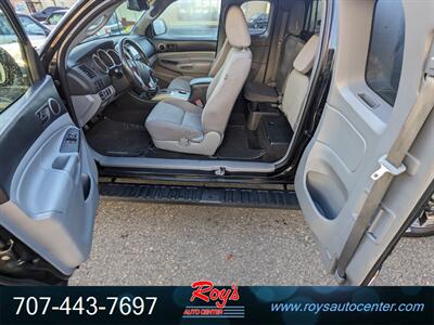 2013 Toyota Tacoma PreRunner V6   - Photo 19 - Eureka, CA 95501