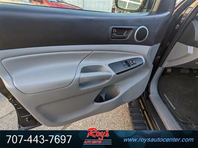 2013 Toyota Tacoma PreRunner V6   - Photo 21 - Eureka, CA 95501