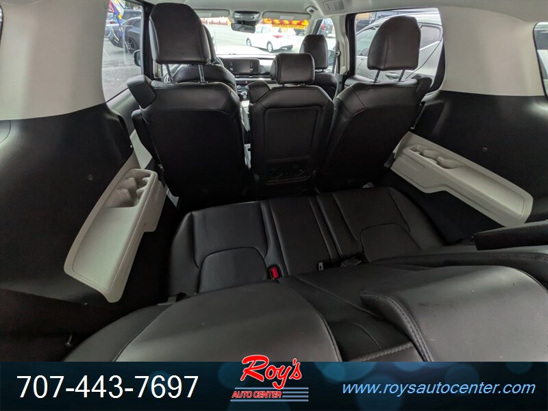 2022 Kia Carnival LX - Photo 15 - Eureka, CA 95501