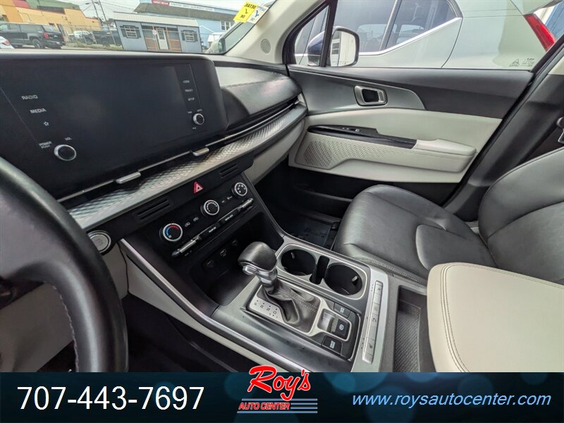 2022 Kia Carnival LX - Photo 21 - Eureka, CA 95501