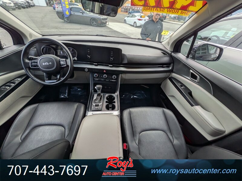 2022 Kia Carnival LX - Photo 11 - Eureka, CA 95501