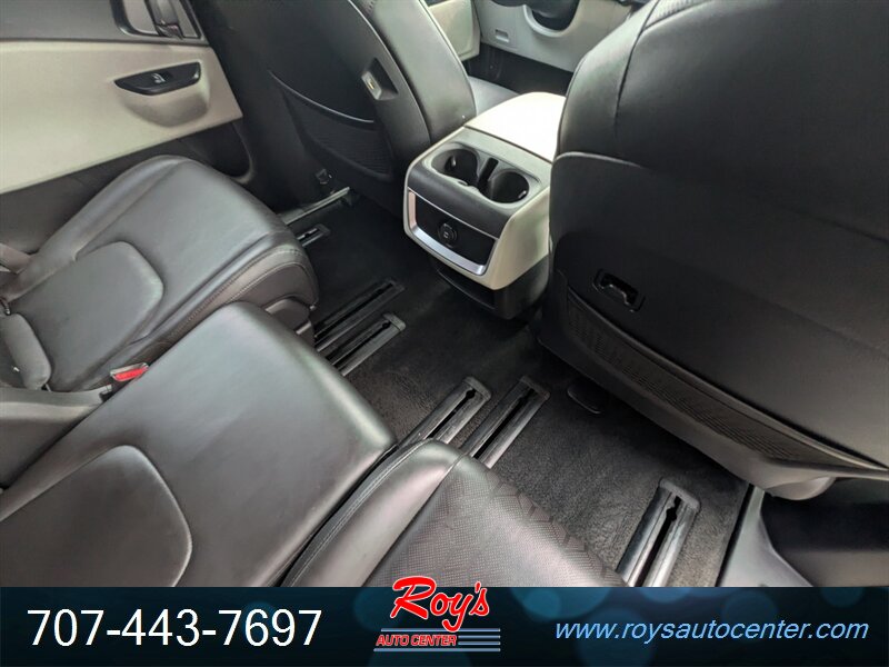 2022 Kia Carnival LX - Photo 10 - Eureka, CA 95501