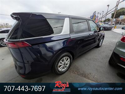 2022 Kia Carnival LX - Photo 5 - Eureka, CA 95501