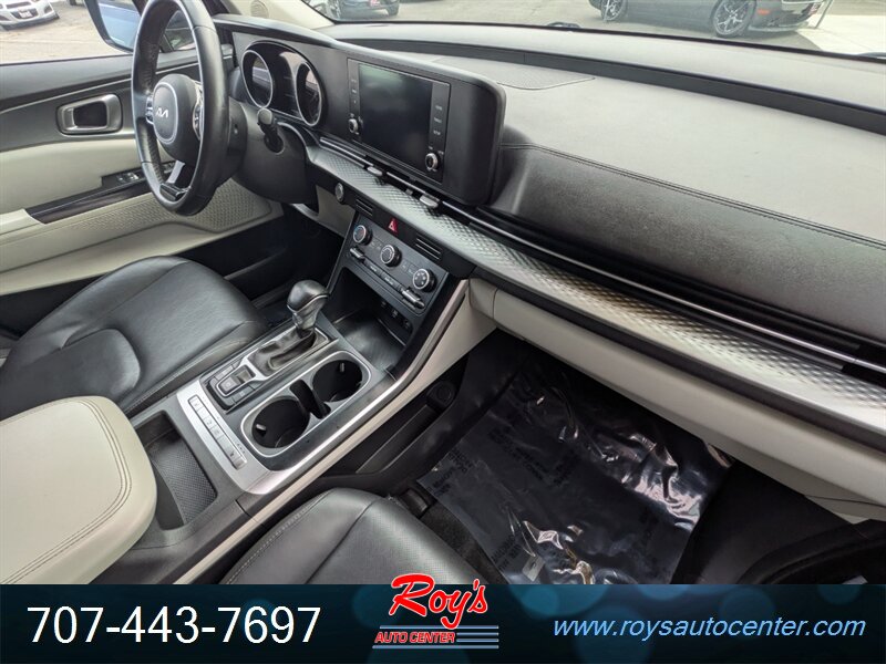 2022 Kia Carnival LX - Photo 7 - Eureka, CA 95501