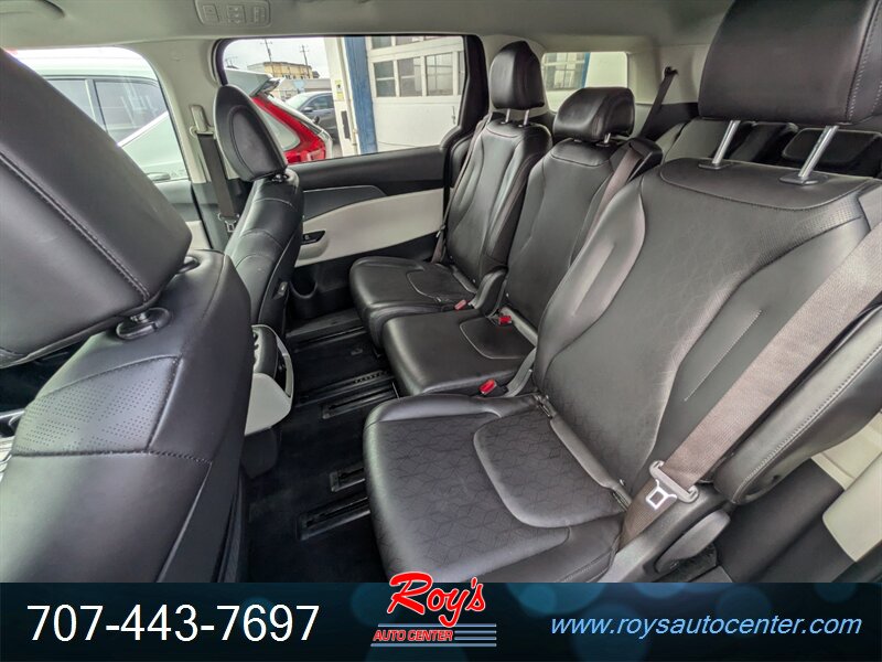 2022 Kia Carnival LX - Photo 16 - Eureka, CA 95501