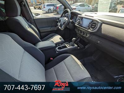 2020 Toyota Tacoma TRD Off-Road  4WD - Photo 8 - Eureka, CA 95501