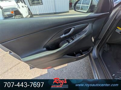 2018 Hyundai ELANTRA GT   - Photo 25 - Eureka, CA 95501