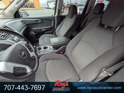 2012 Chevrolet Traverse LT  AWD - Photo 17 - Eureka, CA 95501