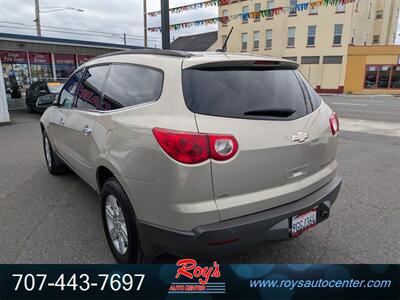 2012 Chevrolet Traverse LT  AWD - Photo 6 - Eureka, CA 95501