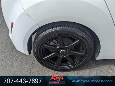 2013 Hyundai Veloster   - Photo 8 - Eureka, CA 95501