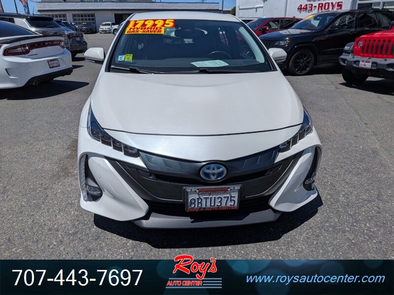 2017 Toyota Prius Prime Advanced - Photo 3 - Eureka, CA 95501