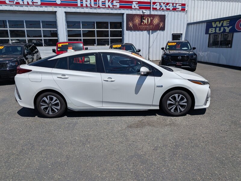 2017 Toyota Prius Prime Advanced  