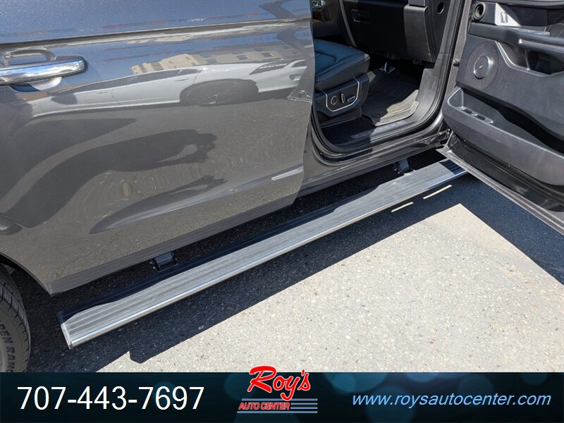 2019 Ford Expedition MAX Platinum 4WD - Photo 10 - Eureka, CA 95501