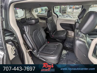 2017 Chrysler Pacifica Touring Plus   - Photo 13 - Eureka, CA 95501