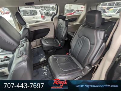 2017 Chrysler Pacifica Touring Plus   - Photo 18 - Eureka, CA 95501
