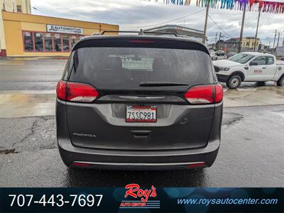2017 Chrysler Pacifica Touring Plus   - Photo 7 - Eureka, CA 95501
