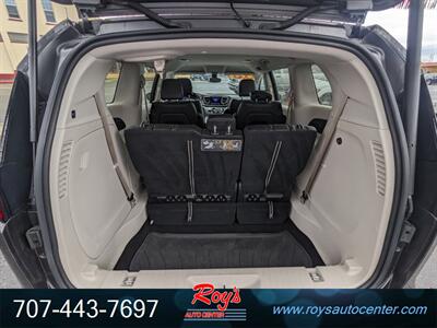 2017 Chrysler Pacifica Touring Plus   - Photo 16 - Eureka, CA 95501