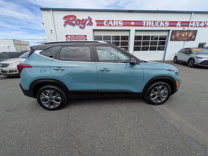 2024 Kia Seltos S  AWD