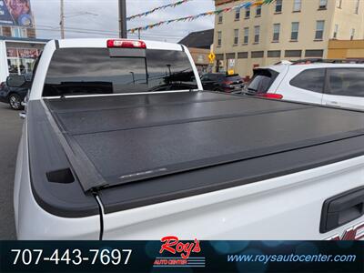 2018 GMC Sierra 1500 SLT Z71 4WD - Photo 9 - Eureka, CA 95501