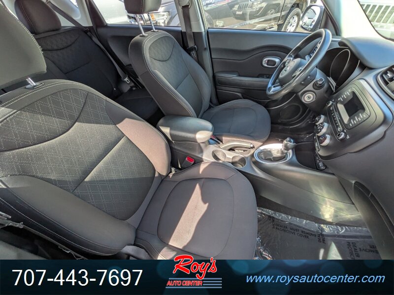 2015 Kia Soul - Photo 11 - Eureka, CA 95501