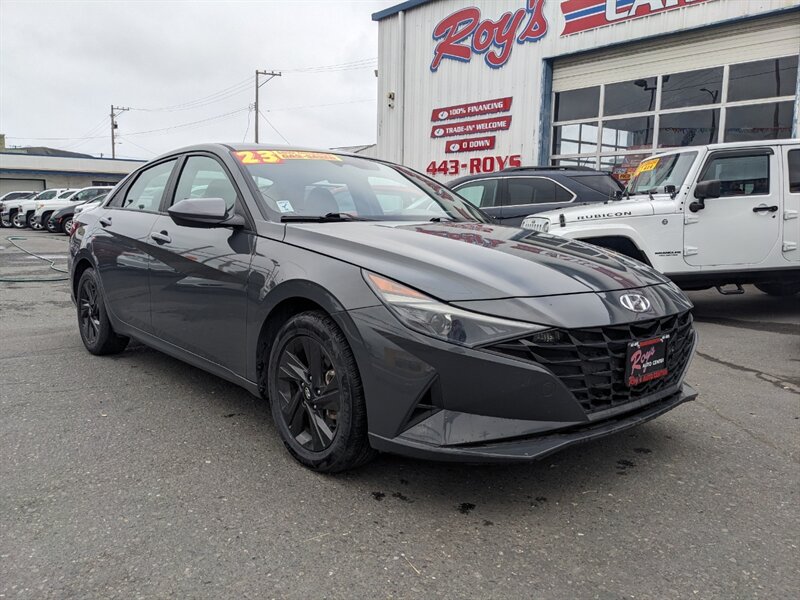 2023 Hyundai ELANTRA SEL  
