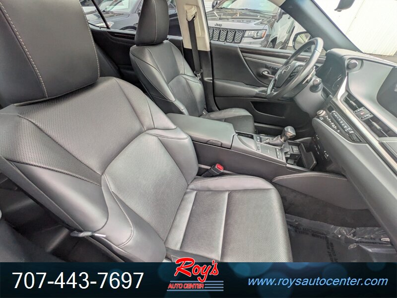 2021 Lexus ES300h - Photo 12 - Eureka, CA 95501
